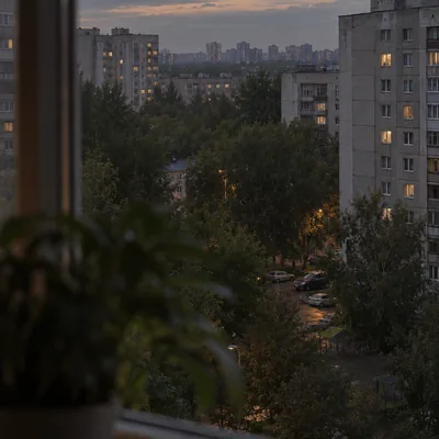 Вечерний город из окна